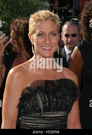 Edie Falco alla cinquantaseiesima annuale di Emmy Awards il 19 settembre 2004 a Los Angeles, California. Photo credit: Francesco Specker Foto Stock