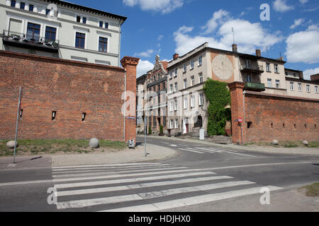 Le mura della vecchia città medievale della città di Torun, Polonia Foto Stock