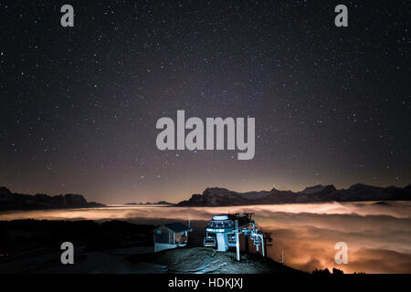 Stazione sciistica di Saint Gervais Mont Blanc di notte Foto Stock