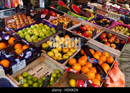 Frutta e verdura - stallo Giovanni gollop Foto Stock