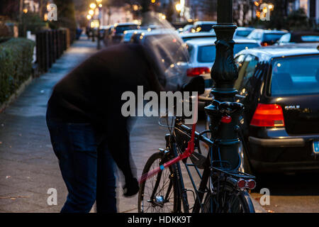 Ladri di biciclette sul posto di lavoro Foto Stock