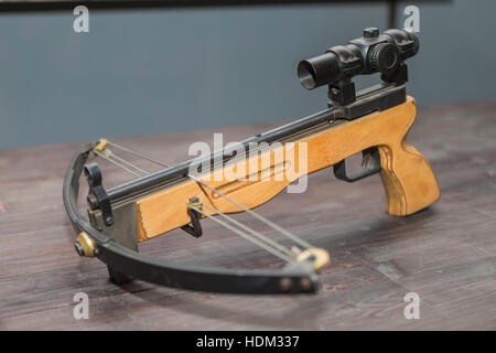 Crossbow, armi la produzione di braccio. Foto Stock