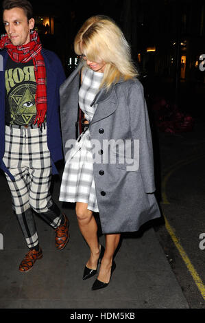 Festa per il lancio di "Ottenere una vita: Diari di Vivienne Westwood' - Arrivi con: Pamela Anderson dove: Londra, Regno Unito quando: 15 Ott 2016 Foto Stock