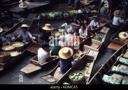 Mercato Galleggiante di Bangkok, Tailandia. Foto Stock