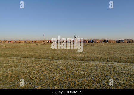 Un bellissimo mulino a vento nel paesaggio dei Paesi Bassi Foto Stock