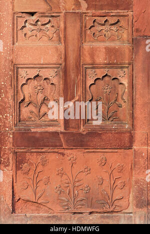 La decorazione parietale, Naubat (Naqqar) tamburo Khana house, Red Fort, la Vecchia Delhi, India Foto Stock