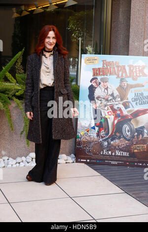 Roma, Italia. Xiii Dec, 2016. Silvana Fallisi assiste il photocall del film 'fuga da Reuma Park' a Visconti Hotel su dicembre 13, 2016 in Roma, Italia. Credito: Fulvio Dalfelli/Alamy Live News Foto Stock