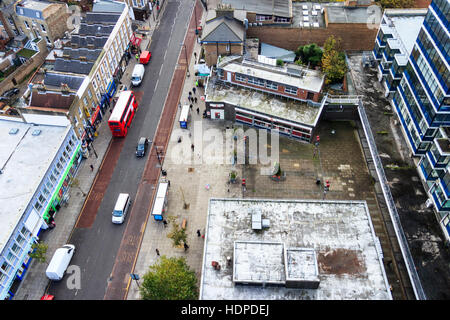 Vista di Londra dalla parte superiore della torre di arcata, a nord di Londra, Regno Unito, novembre 2013. L'edificio è stato rinnovato e ribattezzato Vantage Point. Foto Stock