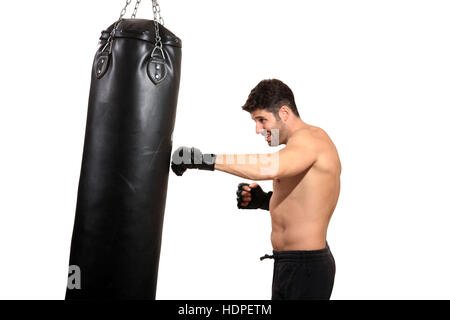 Giovane pugile esercizio isolato su uno sfondo bianco Foto Stock