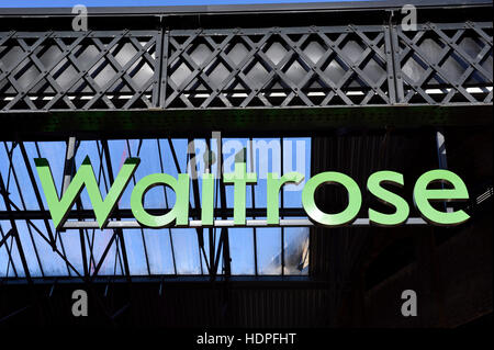 Waitrose store segno Kings Cross Londra Inghilterra Gran Bretagna REGNO UNITO Foto Stock