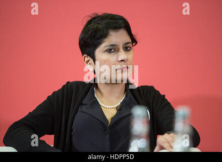 Sharmishta Chakrabarti, la Baronessa Chakrabarti, CBE, comunemente noto come Shami Chakrabarti, sedie una discussione sui diritti umani per la manodopera Foto Stock