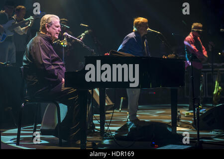 Brian Wilson suona presso la Royal Albert Hall dotata di: Brian Wilson, Al Jardine, Blondie Chaplin dove: Londra, Regno Unito quando: 28 Ott 2016 Foto Stock