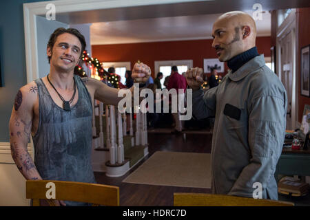 Il motivo per cui Lui? È una imminente American commedia romantica film diretto da John Hamburg e co-scritto con Ian Helfer. La star di film James Franco, Bryan Cranston, Zoey Deutch, Megan Mullally, Griffin Gluck e Keegan-Michael chiave. Questa fotografia è per il solo uso editoriale ed è il copyright del film company e/o il fotografo assegnato dal film o società di produzione e può essere riprodotto solo da pubblicazioni in congiunzione con la promozione del film di cui sopra. Un credito per il film company è richiesto. Il fotografo deve anche essere accreditato quando noto. Foto Stock