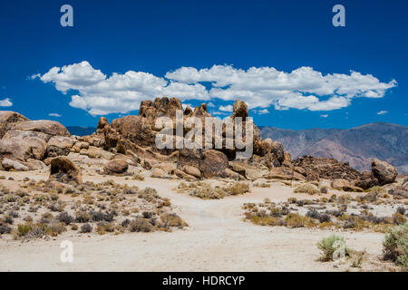 Alabama colline sono una serie di colline e le formazioni rocciose in prossimità del versante orientale delle montagne della Sierra Nevada nella Owens Valley, a ovest di Lone Pine in Foto Stock