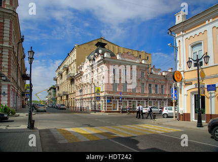 Vista di vecchi edifici. La città di Astrakhan nella Russia meridionale della città si trova sulle rive del fiume Volga Foto Stock