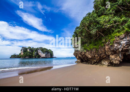 Spiaggia di Hat Chao Mai parco nazionale in Thailandia Foto Stock