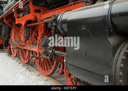 Ruote di trazione di una locomotiva a vapore, Ampflwang, Austria superiore, Europa Foto Stock