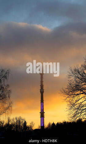 Foto del tramonto dal Kuskovo TV Tower a Mosca Foto Stock