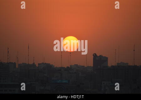 Tramonto a Tehran, Iran Foto Stock