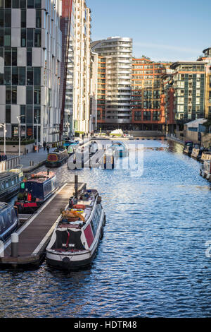 Gli edifici intorno al Paddington Basin riconversione. Londra, Regno Unito Foto Stock