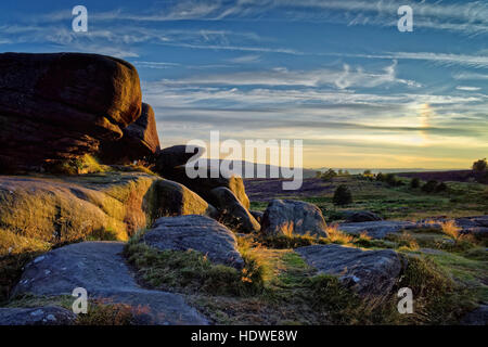 UK,Derbyshire,Peak District,Owler Tor e campo di Lawrence Foto Stock