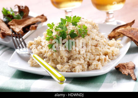Risotto con funghi porcini, italiano tradizionale ricetta Foto Stock