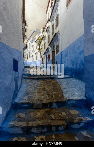 Le strade e i vicoli della medina di Chefchaouen, Marocco Foto Stock