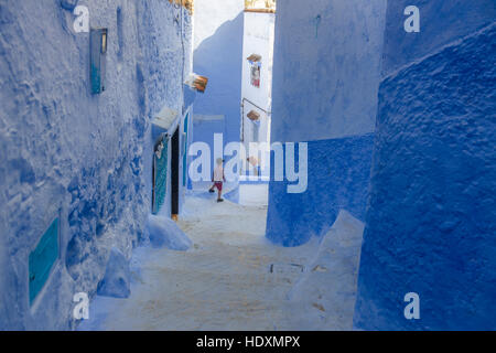 Le strade e i vicoli della medina di Chefchaouen, Marocco Foto Stock