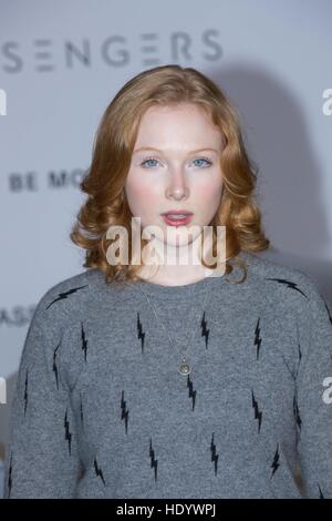 Los Angeles, Stati Uniti d'America. Xiv Dic, 2016. Molly Quinn assiste la prima mondiale di "passeggeri" al Regency Village Theatre sul dicembre 14, 2016 a Los Angeles, California Credit: la foto di accesso/Alamy Live News Foto Stock