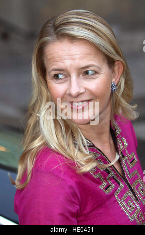 Amsterdam, Paesi Bassi. 15 Dic, 2016. La principessa Mabel dei Paesi Bassi di arrivare alla cerimonia per il Principe Claus Prize in Amsterdam, Paesi Bassi, 15 dicembre 2016. - - Nessun filo SERVICE - foto: Albert Philip Van der Werf/RoyalPress/dpa/Alamy Live News Foto Stock