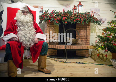 Mosca, Russia. 16 dicembre, 2016. Tradizionale annuale "Il Viaggio di Natale' festival invernale ha iniziato a Mosca, Russia Credito: Nikolay Vinokurov/Alamy Live News Foto Stock