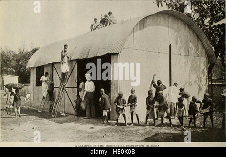 La presente pubblicazione tratta gli sviluppi principali in vari settori tra ottobre 1916 e marzo 1917. Mette in evidenza eventi e cambiamenti importanti durante questo periodo, offrendo un'istantanea dei cambiamenti sociali nella storia dell'inizio del XX secolo. Foto Stock