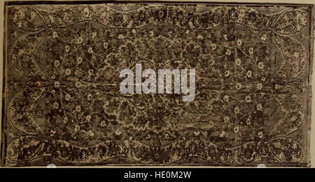 Questo catalogo illustrato del 1903 presenta un resoconto dettagliato della collezione d'arte e letteraria di Henry G. Marquand, che mostra il significato delle sue acquisizioni e il loro contributo alla storia culturale e intellettuale. Foto Stock