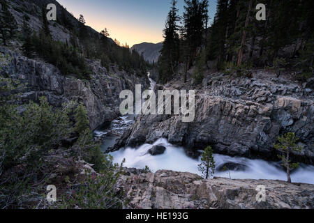 Crepuscolo in Goddard Canyon, Kings Canyon National Park, California, Stati Uniti d'America, America del Nord Foto Stock