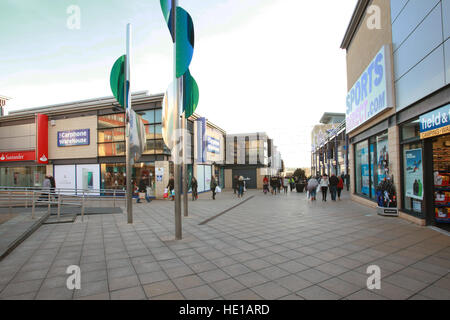 I giardini d'acqua, shopping center, Harlow, Essex, Regno Unito Foto Stock