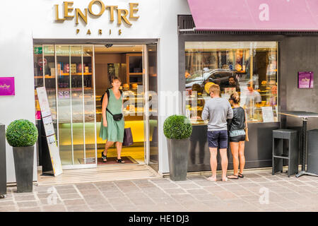 Lusso lenotre pasticceria Foto Stock