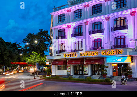 Hotel Saigon Morin al crepuscolo. Tinta, Vietnam. Foto Stock