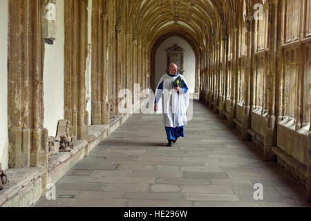 Cattedrale di Wells coro compresi coristi prima evensong il giorno di Pasqua alla Cattedrale di Wells. Foto Stock