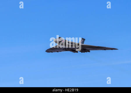 Avro Vulcan xh558 Visualizzazione della folla a Southport airshow di Foto Stock