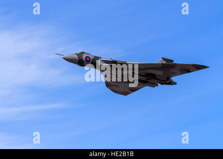 Avro Vulcan xh558 Visualizzazione della folla a Southport airshow di Foto Stock