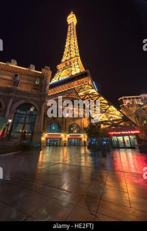 Il Paris Las Vegas Hotel e Casino e Torre Eiffel Foto Stock