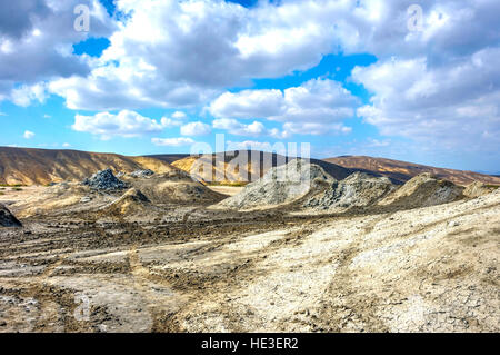 Il fango cratere del vulcano in Gobustan, Azerbaigian Foto Stock