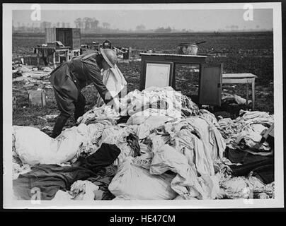 Recupero del lino di una Casualty Clearing Station Foto Stock