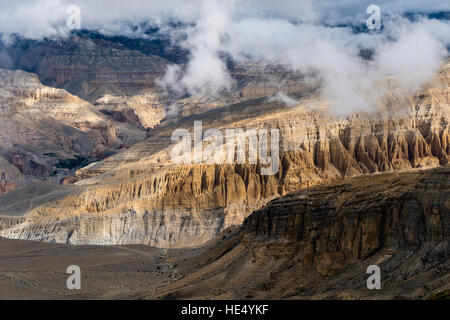 Vista sul paesaggio arido di mustang superiore da gyu la Foto Stock