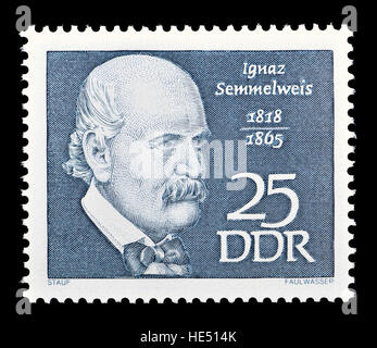 Tedesco orientale francobollo (1968) : Ignaz Philipp Semmelweis (nato Semmelweis Ignác Fülöp; 1818 - 1865) medico ungherese di estrazione tedesca.... Foto Stock