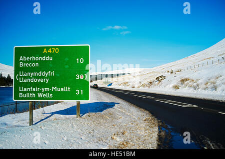 A470 Cartello stradale in Brecon Beacons, vicino a Pen y Fan, Wales, Regno Unito Foto Stock