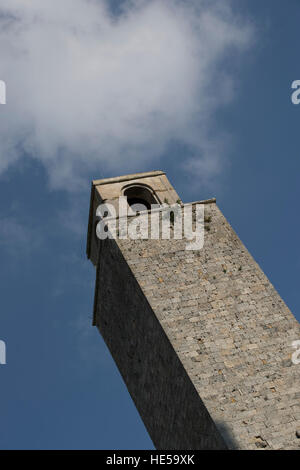 Città medievale di San Gimignano, Toscana, Italia. Torre Foto Stock