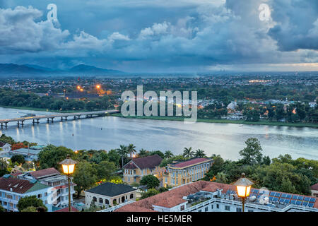 Elevata la vista della citta'. Tinta, Vietnam. Foto Stock