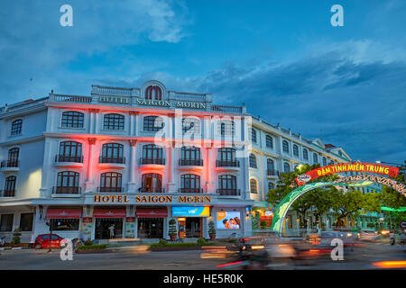 Hotel Saigon Morin al crepuscolo. Tinta, Vietnam. Foto Stock