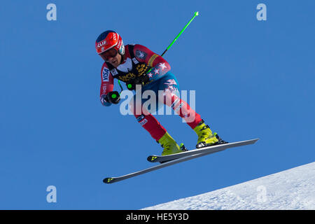 La Val Gardena, Italia 17 dicembre 2016. Nyman Steven (USA) a competere in Audi FIS Coppa del Mondo di sci alpino maschile di corsa in discesa sulla Saslong corso nella dolomite mountain range. Credito: MAURO DALLA POZZA/Alamy Live News Foto Stock